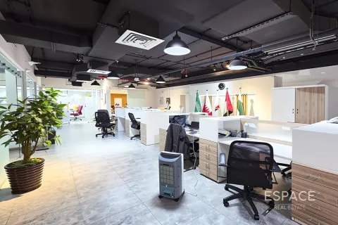 Üürile anda kontor asukohaga Business Bay, Dubai, AÜE: 320 m² Nr 659881 - pilt 4