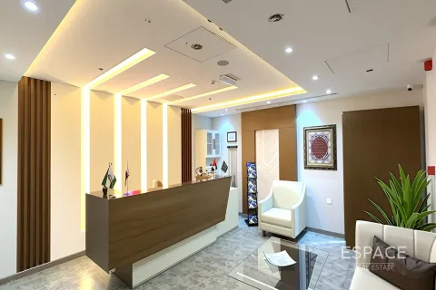 Üürile anda kontor asukohaga Business Bay, Dubai, AÜE: 320 m² Nr 659881 - pilt 1