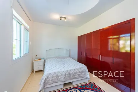 Üürile anda villa asukohaga Arabian Ranches, Dubai, AÜE: 2 magamistoaga, 165 m² Nr 659880 - pilt 7