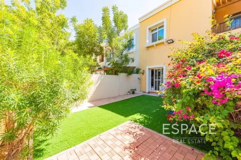 Üürile anda villa asukohaga Arabian Ranches, Dubai, AÜE: 2 magamistoaga, 165 m² Nr 659880 - pilt 2