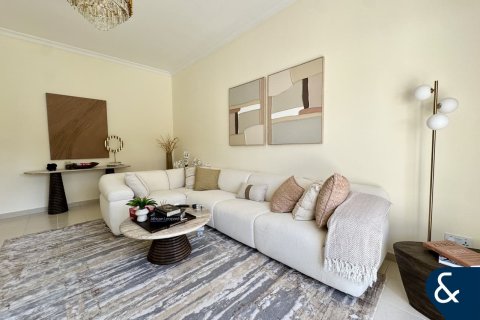 فيلا للإيجار في Meadows، دبي، الإمارات العربية المتحدة 5 غرفة نوم ، 711 متر مربع ، رقم 671374 - صورة 6