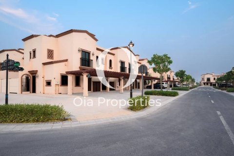 Vilë në Abu Dhabi, Emiratet e Bashkuara Arabe 5 dhoma gjumi, 640 m2. № 644594 - Foto 11