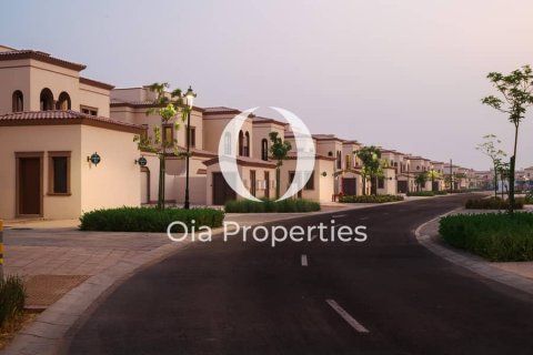 Vilë në Abu Dhabi, Emiratet e Bashkuara Arabe 5 dhoma gjumi, 640 m2. № 644594 - Foto 7