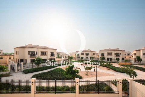 Vilë në Abu Dhabi, Emiratet e Bashkuara Arabe 5 dhoma gjumi, 640 m2. № 644594 - Foto 18