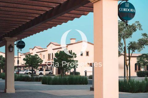 Vilë në Abu Dhabi, Emiratet e Bashkuara Arabe 5 dhoma gjumi, 640 m2. № 644594 - Foto 3