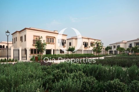 Vilë në Abu Dhabi, Emiratet e Bashkuara Arabe 5 dhoma gjumi, 640 m2. № 644594 - Foto 14