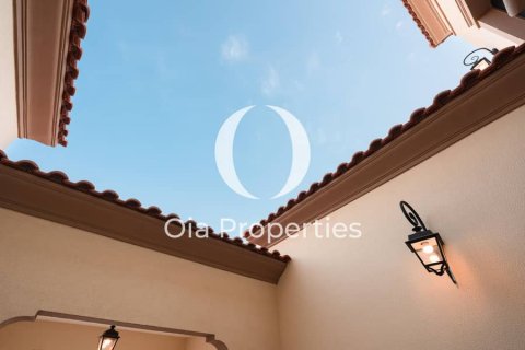 Vilë në Abu Dhabi, Emiratet e Bashkuara Arabe 5 dhoma gjumi, 640 m2. № 644594 - Foto 20