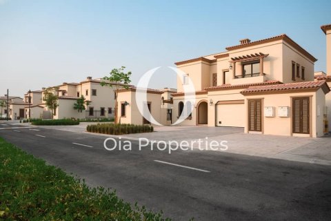 Vilë në Abu Dhabi, Emiratet e Bashkuara Arabe 5 dhoma gjumi, 640 m2. № 644594 - Foto 17