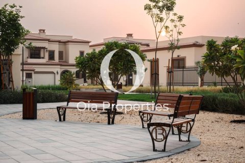 Vilë në Abu Dhabi, Emiratet e Bashkuara Arabe 5 dhoma gjumi, 640 m2. № 644594 - Foto 15