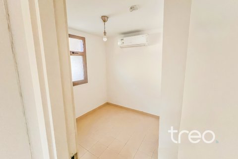 Városi lakóépület itt: Town Square, Dubai, EAE, 4 hálószoba, 221.11 m², azonosító: 733281 - fénykép 5