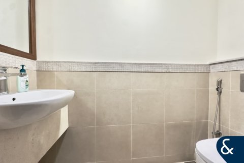 Apartamento en alquiler en Downtown Dubai (Downtown Burj Dubai), Dubai, EAU 2 dormitorios, 135 m2 № 689003 - foto 9