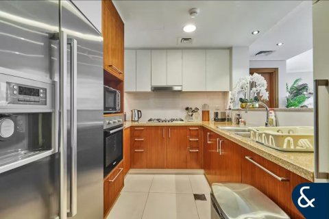 Byt v BURJ VISTA v Downtown Dubai (Downtown Burj Dubai), SAE 2 ložnice, 135 m² Č.: 689003 - fotografie 4