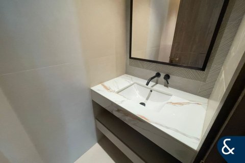 Apartmen di MARRIOTT RESIDENCES di Business Bay, Dubai, UAE 2 bilik tidur, 120 meter persegi № 689005 - foto 10