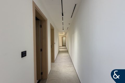 Зняти в оренду квартиру в Джумейра Вилладж Серкл, Дубай, ОАЕ 3 спальні, 221м2, № 689001 - фото 7