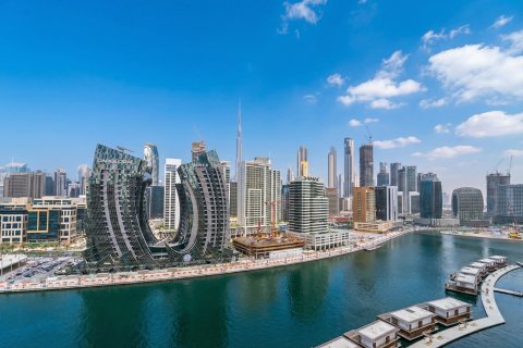 Apartament na sprzedaż w Business Bay, Dubai, ZEA 2 sypialnie, 195 mkw., nr 696494 - zdjęcie 3