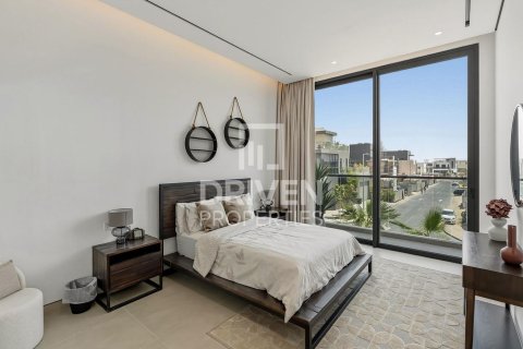 Huvila Nadd Al Sheba, Dubai, Arabiemiraatit 5 makuuhuonetta, 930.24 m2 № 765242 - kuva 15