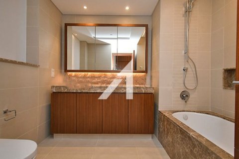 Apartamento en alquiler en The Hills, Dubai, EAU 2 dormitorios, 163.4 m2 № 659635 - foto 11