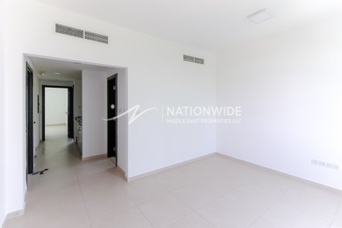 Villa til salgs i Abu Dhabi, Emiratene 3 soverom, 226 kvm Nr. 659639 - Foto 11