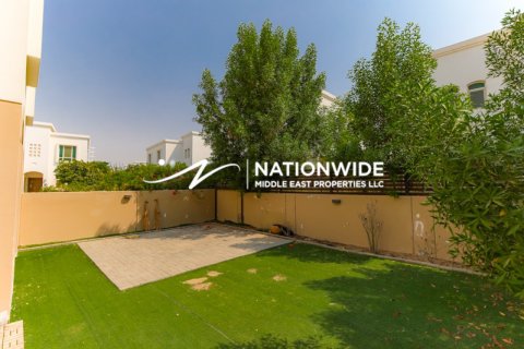 Vilă de vânzare în Abu Dhabi, EAU 3 dormitoare, 226 mp. №659639 - poză 14