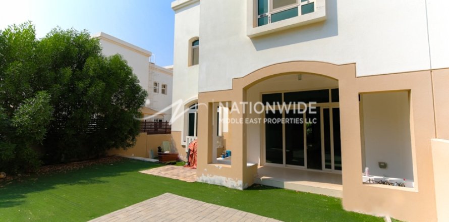Villa i Abu Dhabi, Emiratene 3 soverom, 226 kvm nr. 659639