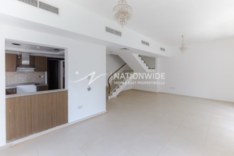 Villa til salgs i Abu Dhabi, Emiratene 3 soverom, 226 kvm Nr. 659639 - Foto 4