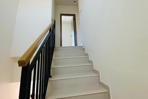 Townhouse sa Dubai Land, UAE 2 silid-tulugan, 166 sq.m. № 690483 - larawan 3