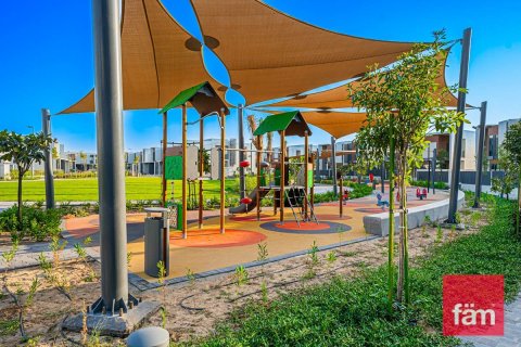 Řadový dům v Dubai, SAE 3 ložnice, 255.5 m² Č.: 640275 - fotografie 9