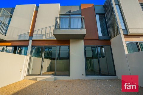 Řadový dům v Dubai, SAE 3 ložnice, 255.5 m² Č.: 640275 - fotografie 1