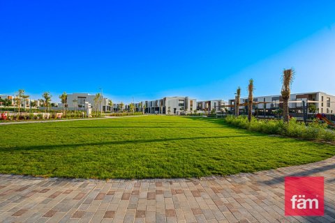 Řadový dům v Dubai, SAE 3 ložnice, 255.5 m² Č.: 640275 - fotografie 2