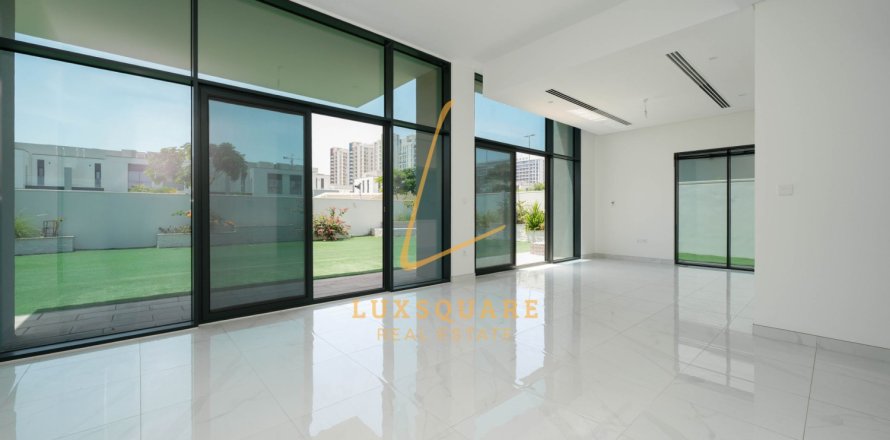 Villa itt: Al Furjan, Dubai, EAE, 4 hálószoba, 548 m², azonosító: 711318