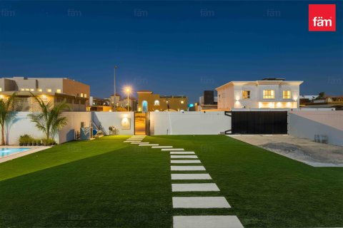 Вилла Аль-Барша, Дубай, БАӘ-да 5 жатын бөлмелер, 1254.5 м² № 668774 - фото 25