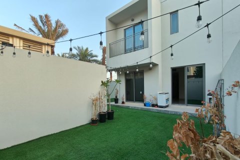 Kuća u nizu u Muwaileh Commercial, Sharjah, UAE 3 spavaćih soba, 175.12 m2 Br. 768753 - fotografija 2