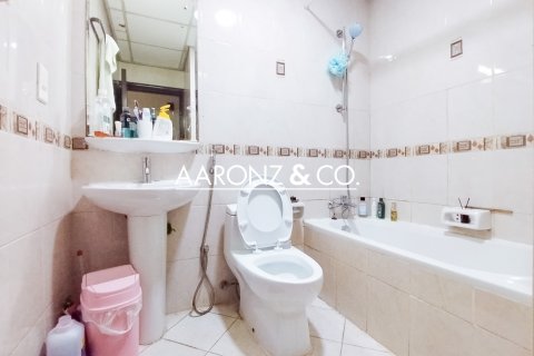 דירה למכירה ב Jumeirah Lake Towers, Dubai, איחוד האמירויות  2 חדרי שינה, 107 מ"ר, מספר 688185 - תמונה 9