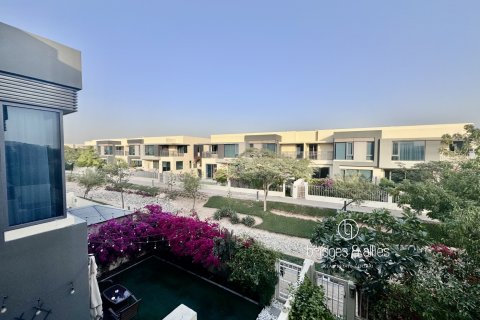 Villa in Dubai Hills Estate, Dubai, VAE 4 slaapkamers, 202 vr.m. nr 688188