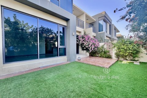 Dubai Hills Estate, Dubai, संयुक्त अरब अमीरात में विला, 4 बेडरूम, 202 वर्ग मीटर, संख्या 688188 - फ़ोटो 9