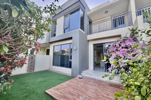 Dubai Hills Estate, Dubai, संयुक्त अरब अमीरात में विला, 4 बेडरूम, 202 वर्ग मीटर, संख्या 688188 - फ़ोटो 2