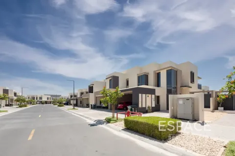 Villa te huur in Dubai Hills Estate, Dubai, VAE 4 slaapkamers, 229 vr.m., nr 738399 - foto 17