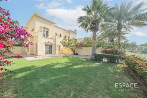 Vilë në The Springs, Dubai, Emiratet e Bashkuara Arabe 3 dhoma gjumi, 209 m2. № 738402