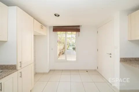 Villa in affitto a The Springs, Dubai, EAU 3 camere da letto, 209 mq. № 738402 - foto 4