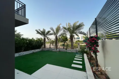 Vila v Dubai Hills Estate, SAE 3 spálne, 211 m2 č. 738401 - Fotografia 10