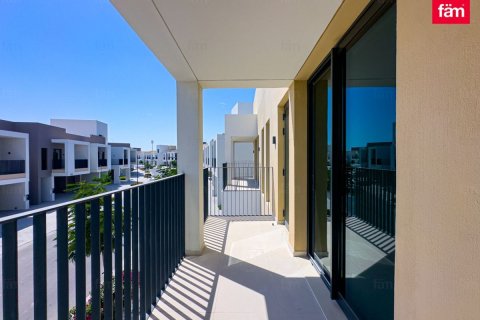 Vilă de închiriat în Dubai, EAU 3 dormitoare, 127 mp.  №710773 - poză 13
