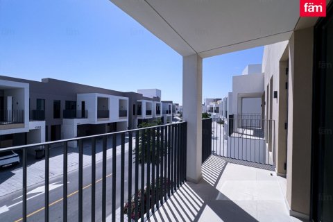Vilă de închiriat în Dubai, EAU 3 dormitoare, 127 mp.  №710773 - poză 14