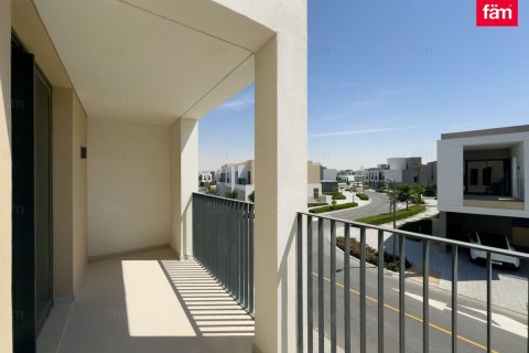 Vilă de închiriat în Dubai, EAU 3 dormitoare, 127 mp.  №710773 - poză 15