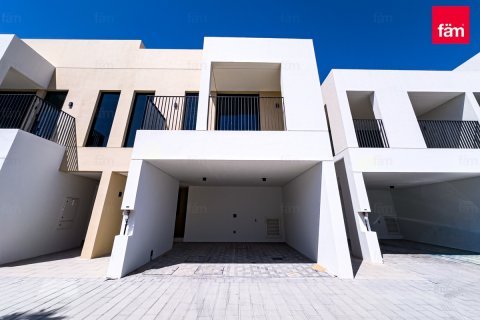 Vilă de închiriat în Dubai, EAU 3 dormitoare, 127 mp.  №710773 - poză 21