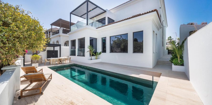 Villa in Jumeirah Golf Estates, Dubai, UAE 6 bedrooms, 867 sq.m. № 613026