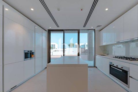 Vila di Abu Dhabi, UAE 4 bilik tidur, 1034 meter persegi № 642518 - foto 10
