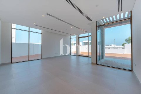 Vila di Abu Dhabi, UAE 4 bilik tidur, 1034 meter persegi № 642518 - foto 6