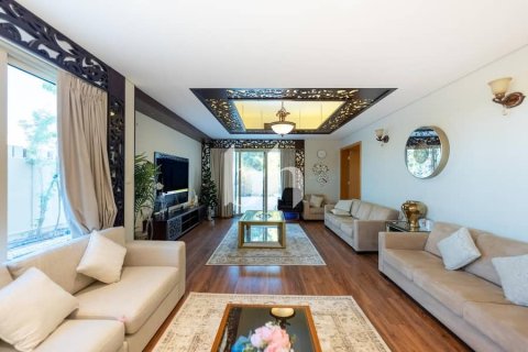 Villa para arrendamento em Al Raha Gardens, Abu Dhabi, EAU 5 quartos, 480 m2 № 642516 - foto 4