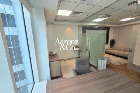 Business Bay, Dubai, UAE의 임대용 사무실 105제곱미터 번호 712622 - 사진 10