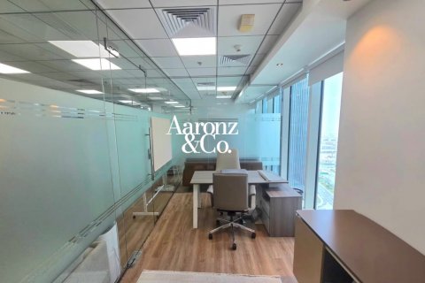 Business Bay, Dubai, UAE의 임대용 사무실 105제곱미터 번호 712622 - 사진 9